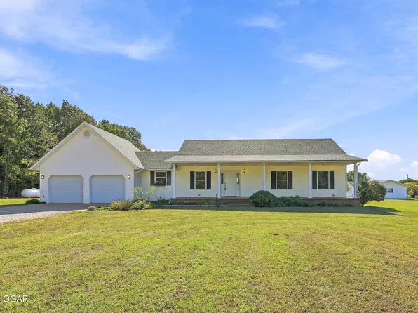 7713 Orchid Dr, Neosho, MO 64850