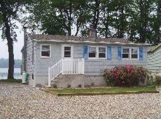 33 Mohawk Trl, Lake Hopatcong, NJ 07849