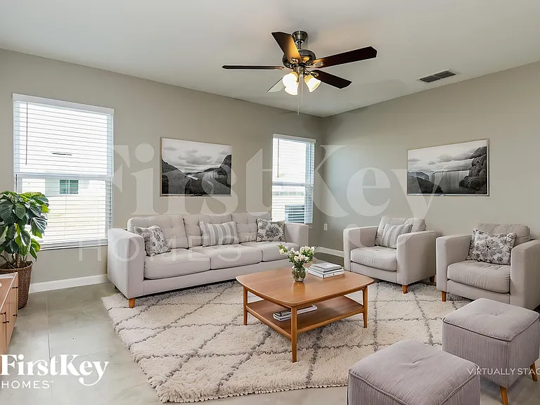 462 Earhart Dr — Photo 4