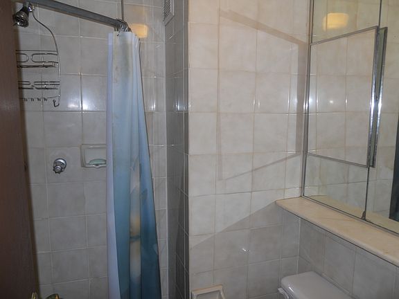 5th image of 3137 30th St