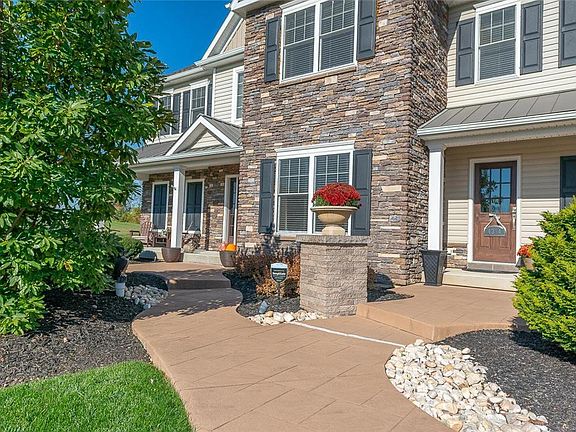 3rd image of 4314 Belmont Dr