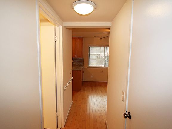 5th image of 2700 Glengyle Dr #21