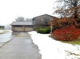 3086 Investors Rd, Washington, PA 15301