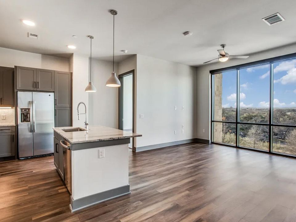 1st image of 3206 Beanna St #303