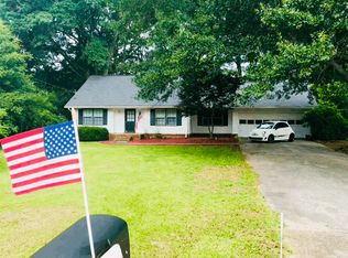 206 Ginger Cake Rd, Fayetteville, GA 30214