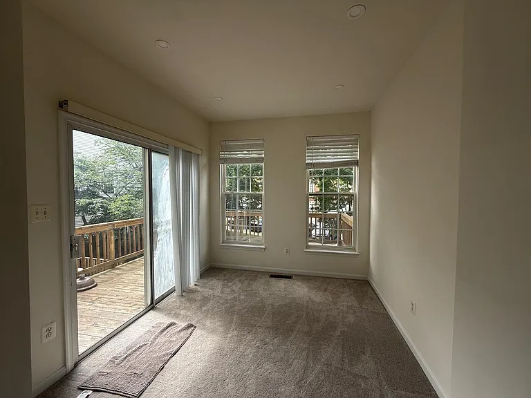13129 Park Crescent Cir — Photo 26