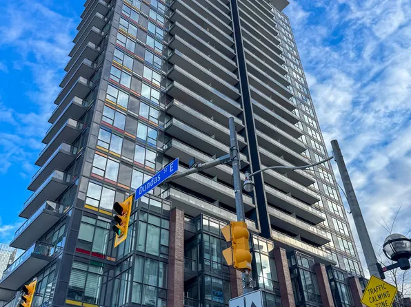 225 Sackville St #1411, Toronto, ON M5A 0B9