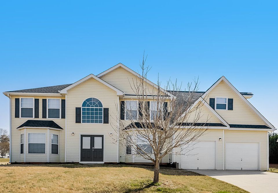 1st image of 2105 Bradford Pear Cir SE