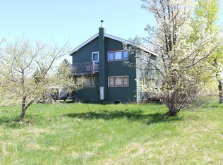 27 Strawberry Rd, Orland, ME 04472