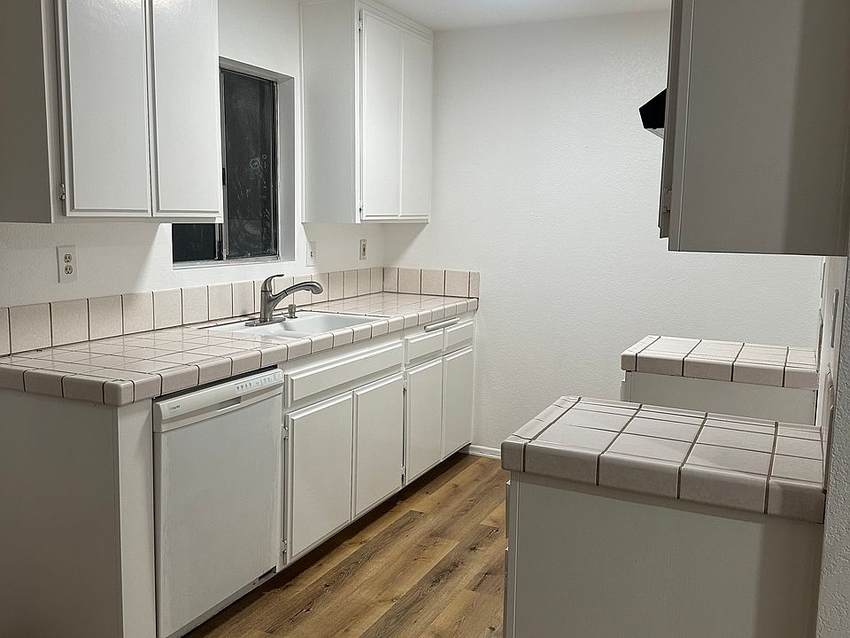 1st image of 15411 S Berendo Ave APT 2