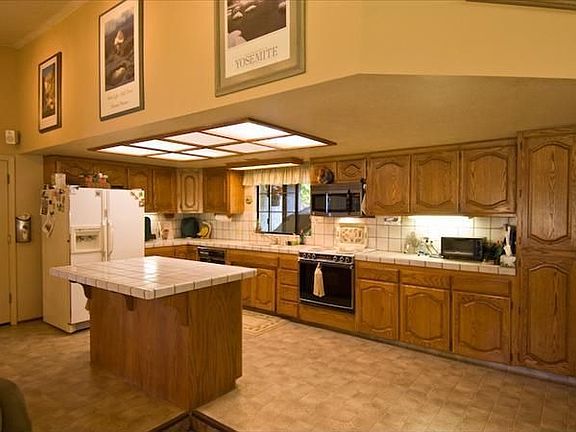 4th image of 2736 Majestic Oak Cir
