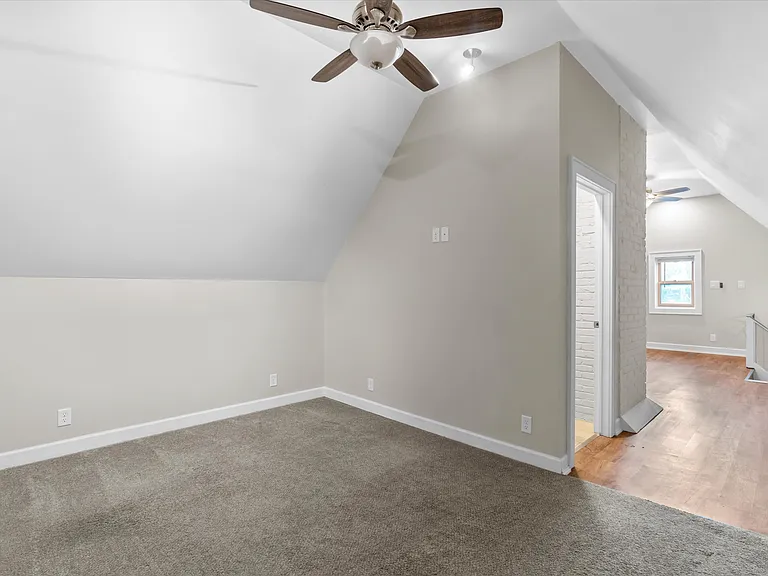 1827 N 1st St #1827 — Photo 20