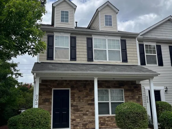 203 Hampshire Downs Dr, Morrisville, NC 27560