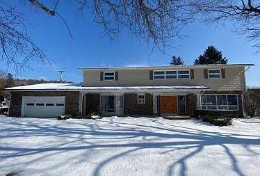 397 Seneca Rd photo 1