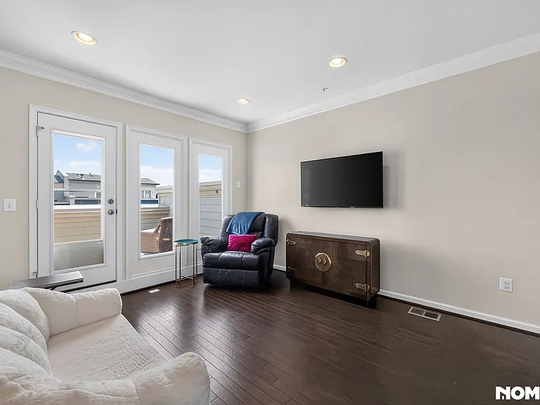 817 Fair Winds Way — Photo 25