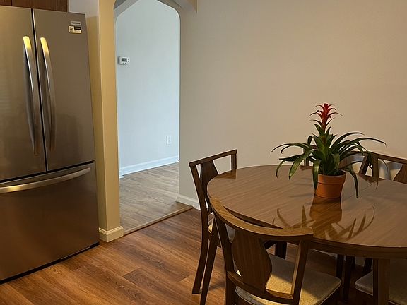 3rd image of 55 Garwood Ct S
