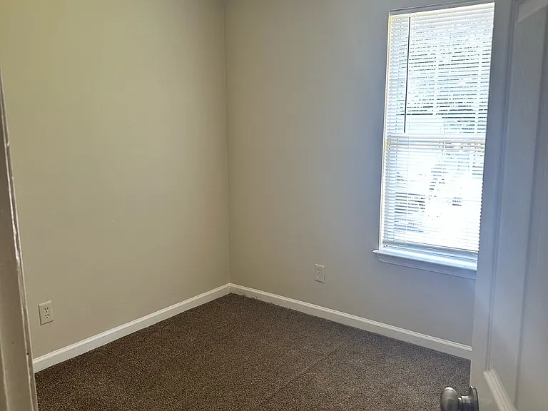1107 Riviera Dr #B — Photo 9