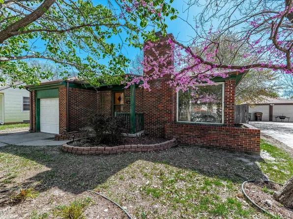 1624 N Perry Ave, Wichita, KS 67203