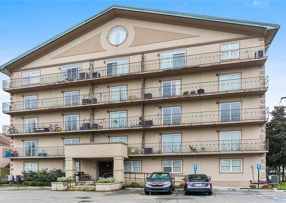 1st image of 3456 Cleary Ave