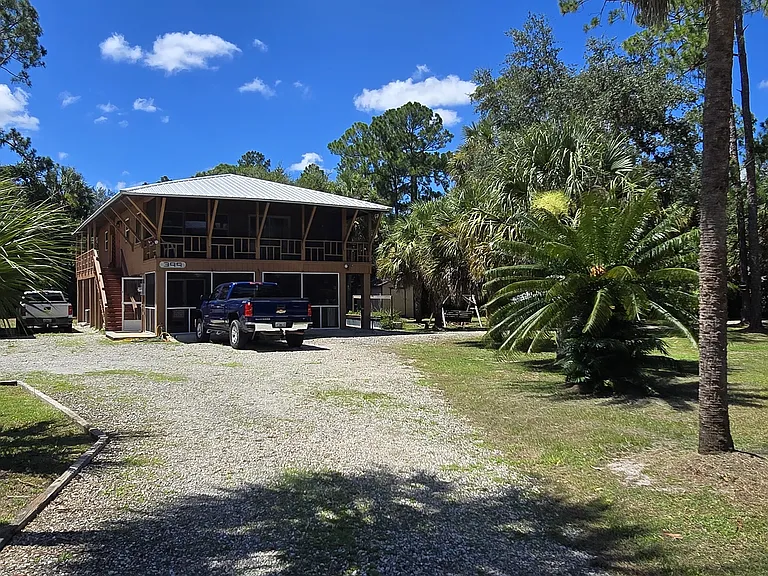399 Broward Ave — Photo 8