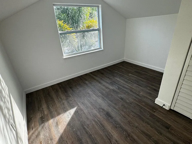 682 13th Ave NW #3 — Photo 8