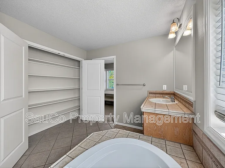 21109 NW Galice Ln — Photo 29