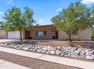 9328 E Deer Trl, Tucson, AZ 85710