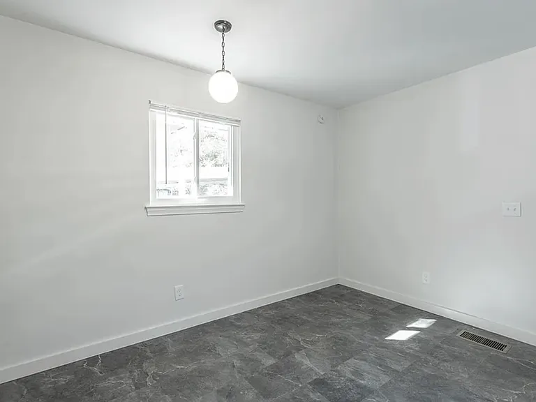 167 W Ridgewood Ave — Photo 6