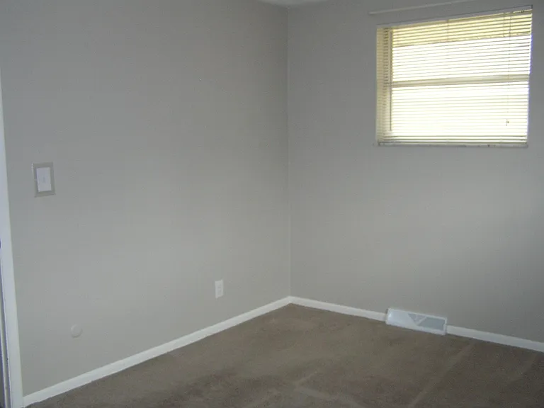 Master Bedroom: W 12'7" x L 10'8" = 134sq ft
Two of five