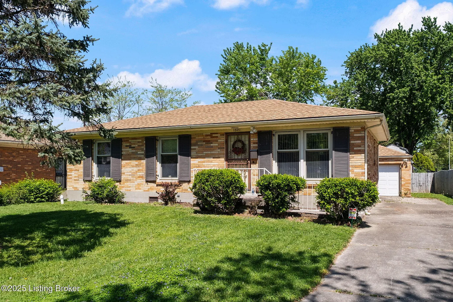 1501 Cornette Way photo 1
