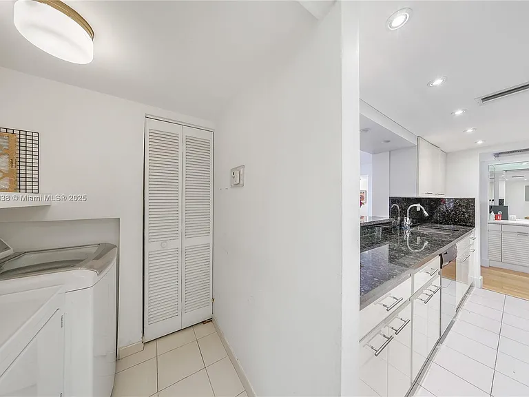 801 N Venetian Dr #903 — Photo 6