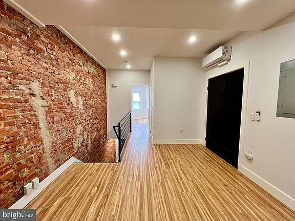 5th image of 3957 N Percy St