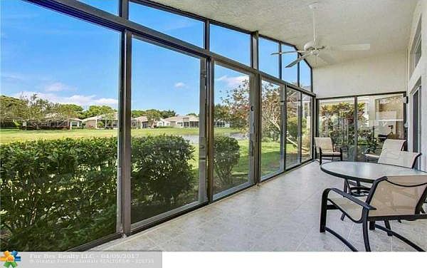 Home For Sale In Valencia Lakes