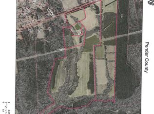 6988 6988th Hwy #117, Burgaw, NC 28425