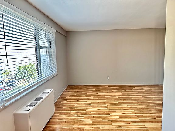 5th image of 11850 Edgewater Dr APT 508