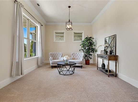 4th image of 1702 Emory Oak Dr
