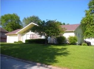 7500 Overton Ave, Raytown, MO 64138