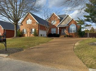 2110 Parliament Dr, Thompsons Station, TN 37179