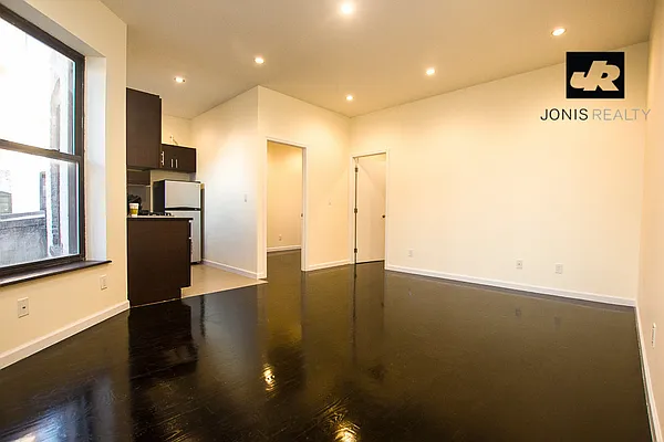 Rented by Jonis Realty | media 13