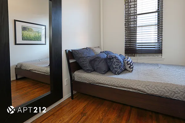 Rented by APT212 INC | media 12