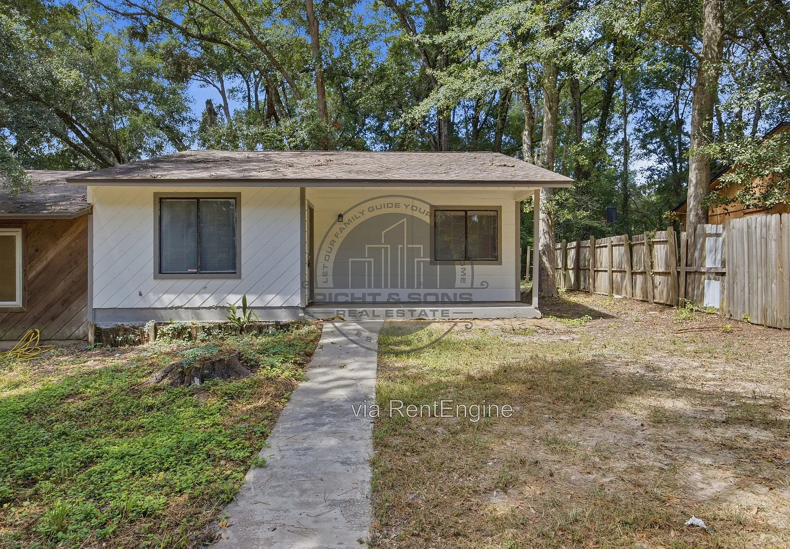 2 bed, 1.0 bath, 877 sqft, $1,200 — Photo 1