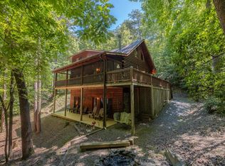 28 Dupont Dr, Blue Ridge, GA 30513