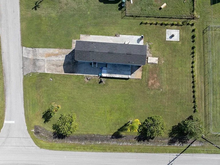 27851 Roanoke Cir — Photo 18