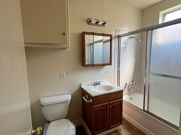 5th image of 7652 Comstock Ave APT B