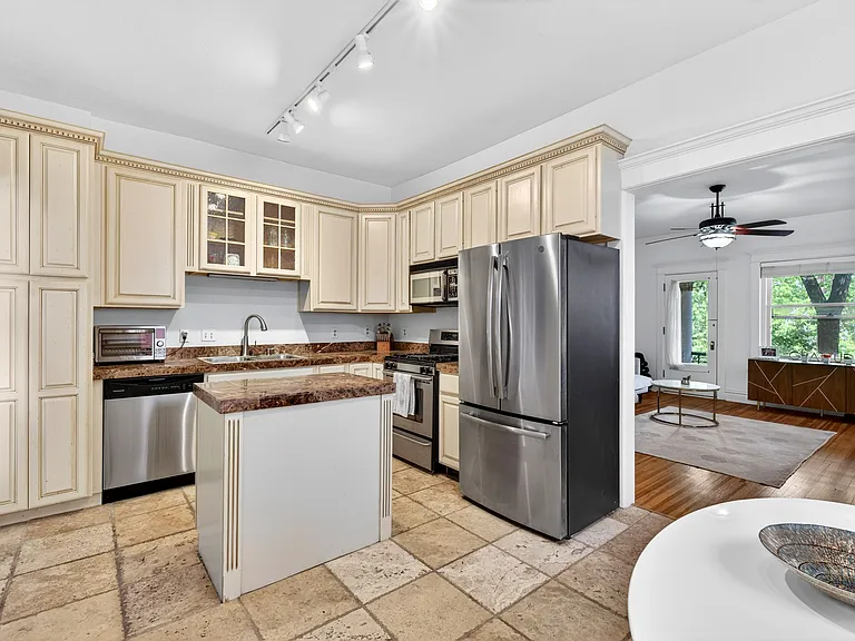1421 N Gilpin St #8 — Photo 11