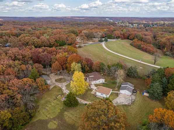 2330 Westwood Rd, Saint Clair, MO 63077