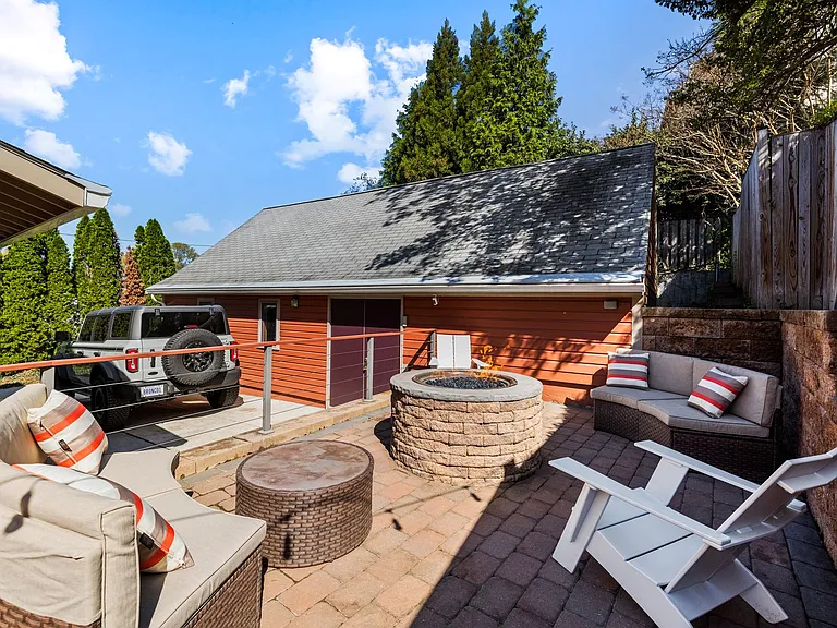 5213 Cathedral Ave NW — Photo 57