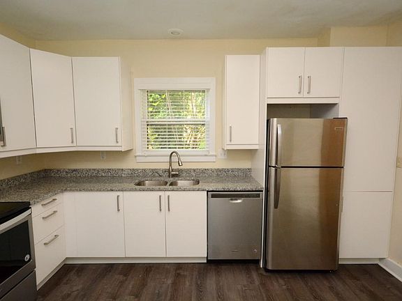 5th image of 938 Ann St #1