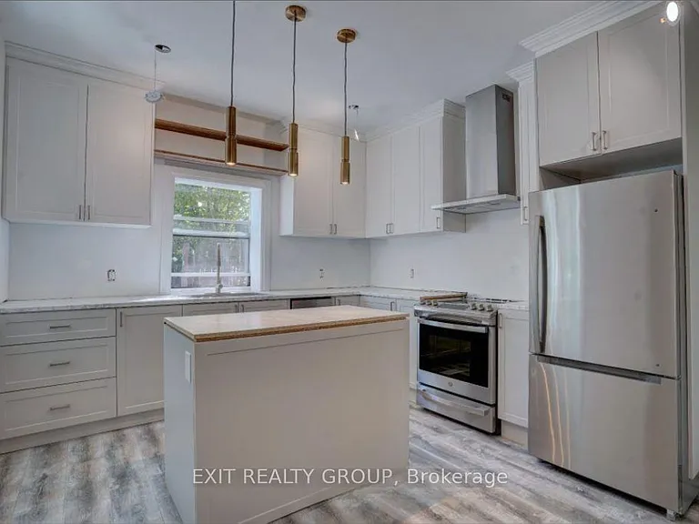 105 Yeomans St — Photo 2