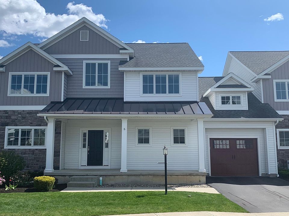 1st image of 5 Mulberry Dr #5